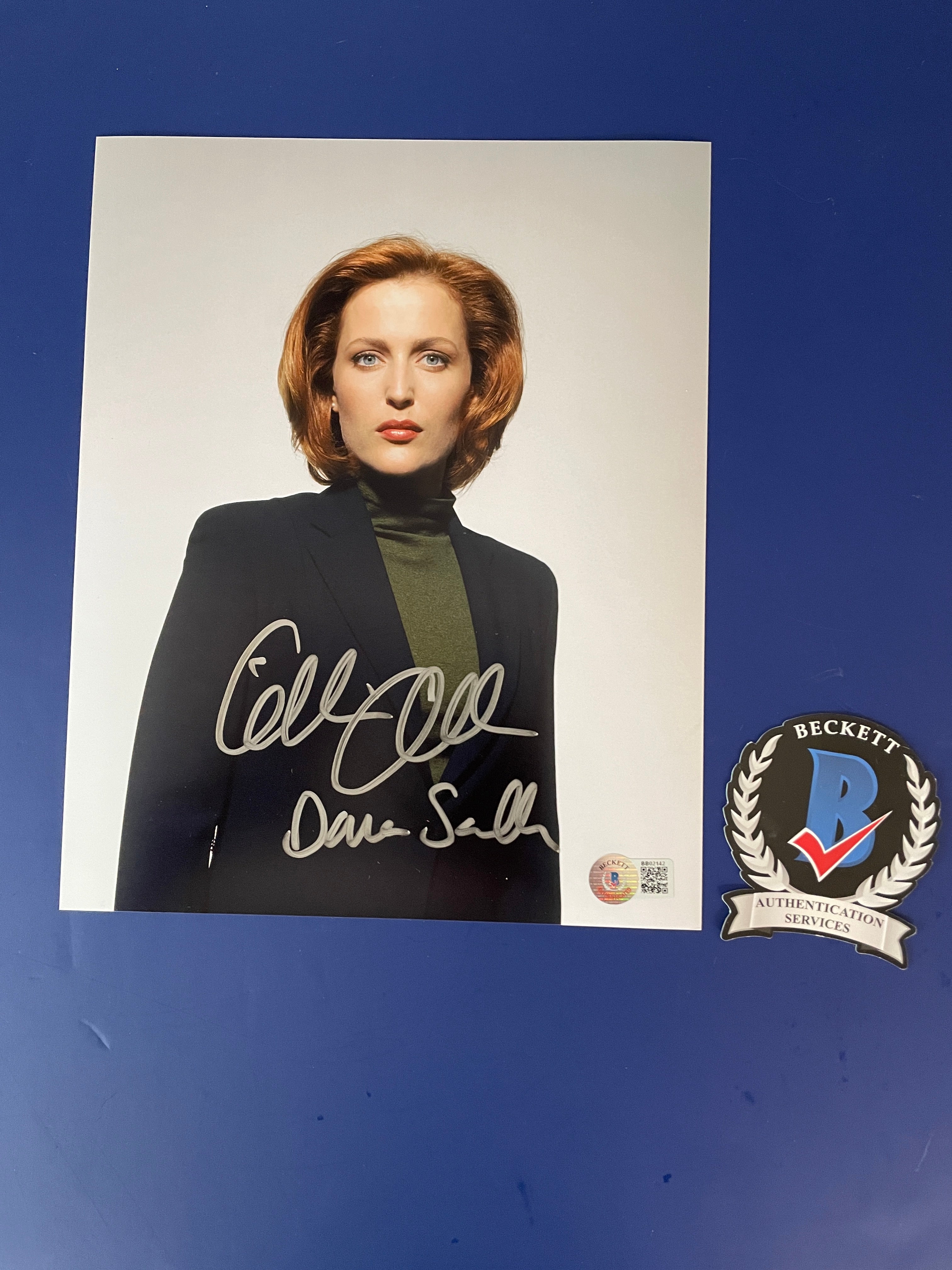 Gillian Anderson signed 12x18 X Files Dana Scully poster