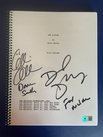 Gillian Anderson David Duchovny signed X Files Mulder Scully pilot script - Beckett COA