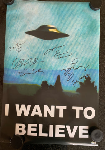 Gillian Anderson David Duchovny Mitch Pileggi Wililam B Davis signed 24"x36" X Files Scully Mulder poster - Beckett COA