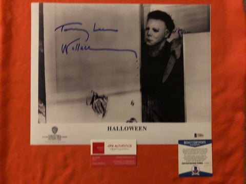 Tommy Lee Wallace signed 11"x14" Halloween Michael Myers Photo - Beckett COA