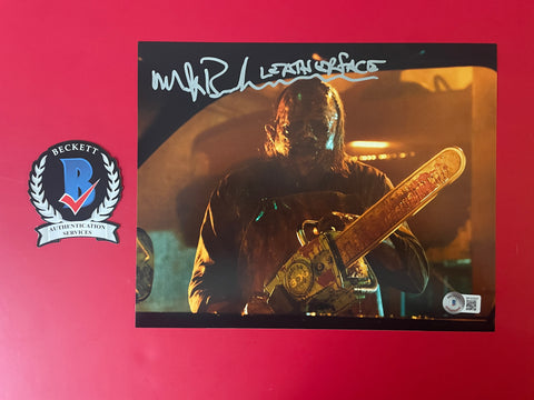 Mark Burnham signed 8"x10" Texas Chainsaw Leatherface photo - Beckett COA
